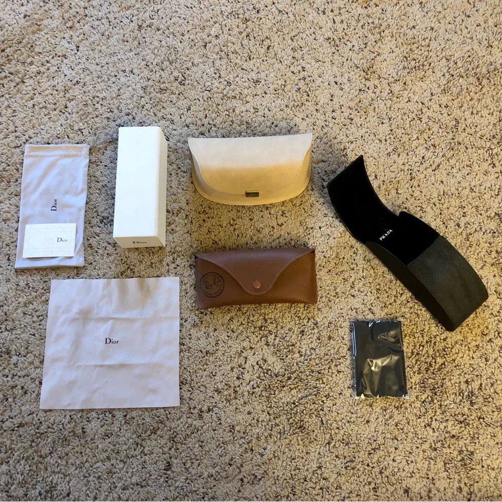 Designer Sunglass Cases and Cloths - Picture 2 of 10